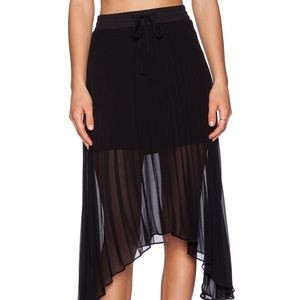 Sanctuary Allure Pleated Midi Skirt in Black